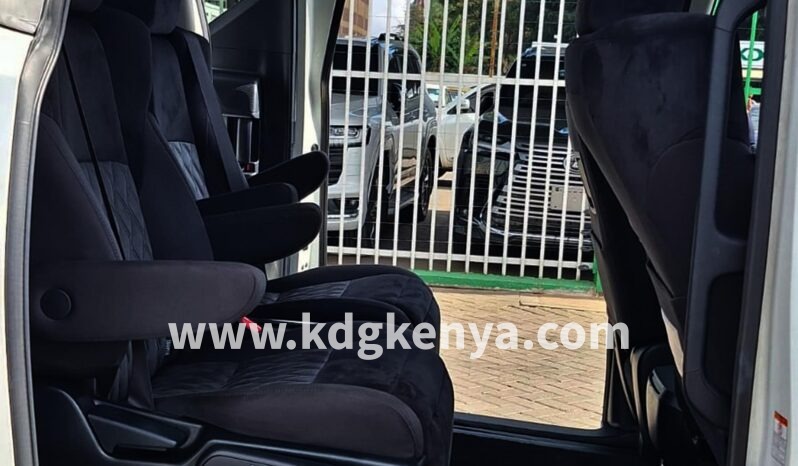 
								TOYOTA VELLFIRE ( 2.5X  6 SEATER ) full									