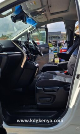 
										TOYOTA VELLFIRE ( 2.5X  6 SEATER ) full									