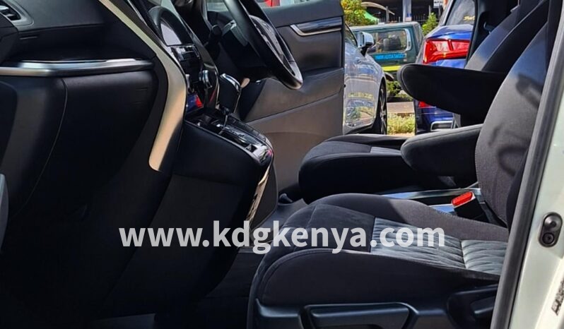 
								TOYOTA VELLFIRE ( 2.5X  6 SEATER ) full									