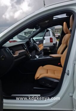 
										VOLVO-XC60 ( T8 ) full									