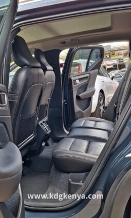 
VOLVO XC40 ( T4 ) full									