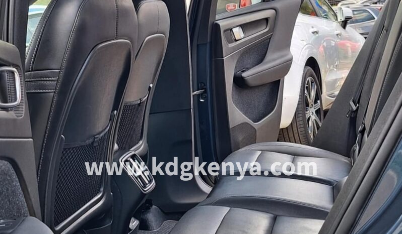 
VOLVO XC40 ( T4 ) full									