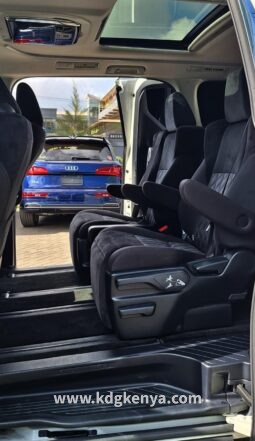 
										TOYOTA VELLFIRE ( 2.5X  6 SEATER ) full									