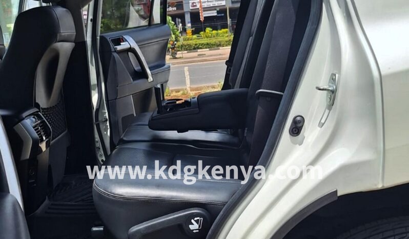 
								TOYOTA- LAND CRUISER PRADO (  TX ) full									