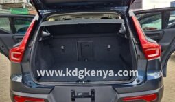 
VOLVO XC40 ( T4 ) full									