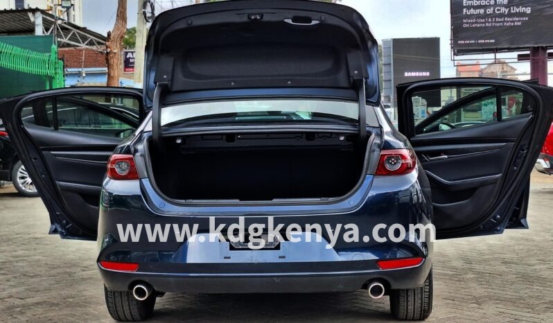 
								MAZDA – MAZDA 3  ( 15C corporate specif ) full									