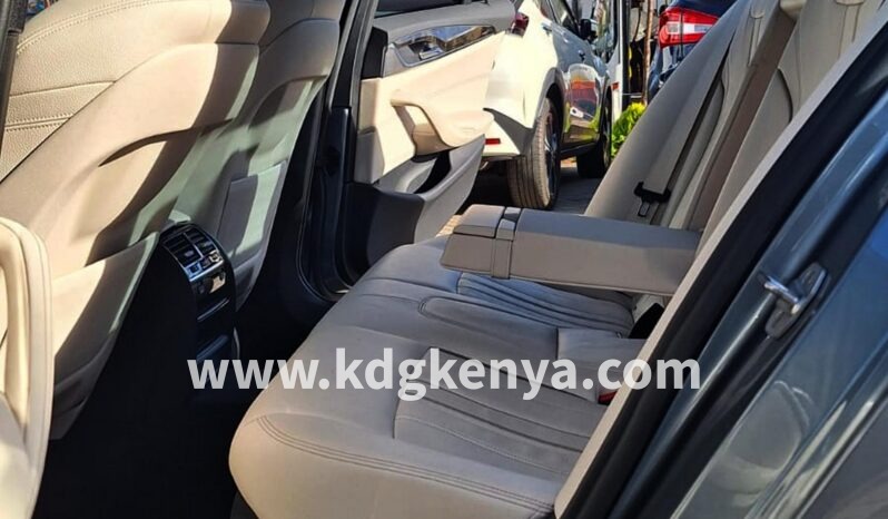 
								BMW 523I (2.0L) full									