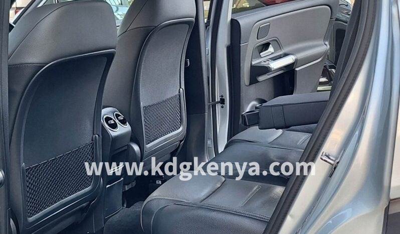 
								MERCEDES BENZ GLB ( 200D 7 SEATER ) full									