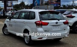 
										TOYOTA CORROLA FIELDER  (HYBRID / 2WD) full									