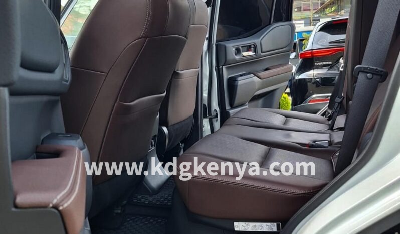 
TOYOTA-LANDCRUISER PRADO J250 (TX  L Package / 4WD / 7 full									