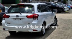 
										TOYOTA CORROLA FIELDER  (HYBRID / 2WD) full									