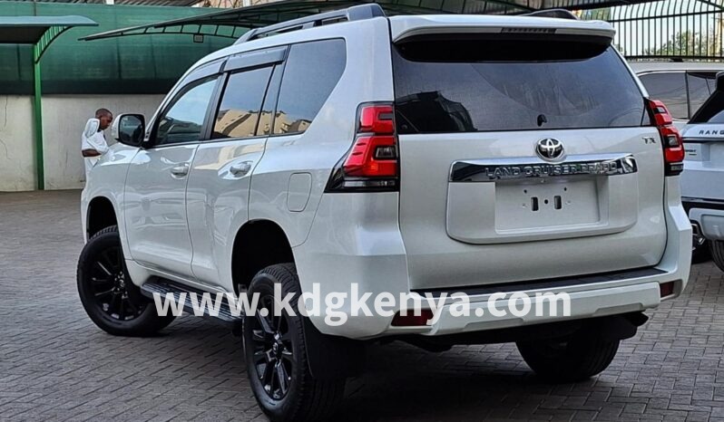 
								TOYOTA – LAND CRUISER PRADO (TX / 7 SEATER) full									