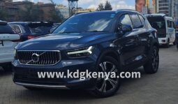 VOLVO XC40 ( T4 )