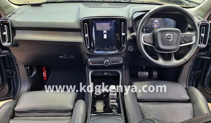 
VOLVO XC40 ( T4 ) full									