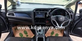 HONDA SHUTTLE ( HYBRID X HONDA SENSING )