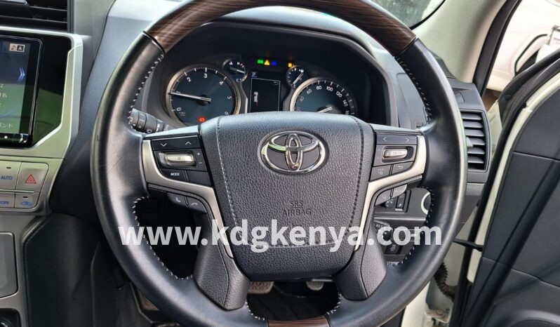 
								TOYOTA – LAND CRUISER PRADO (TX / 7 SEATER) full									