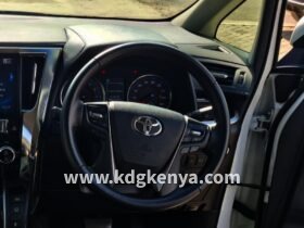 TOYOTA VELLFIRE ( 2.5X  6 SEATER )