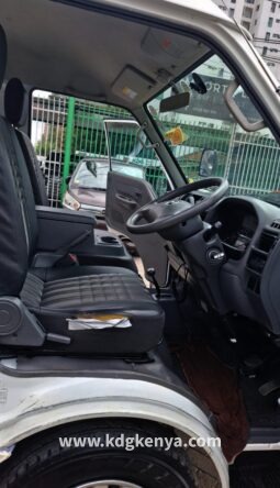 
										MAZDA BONGO full									