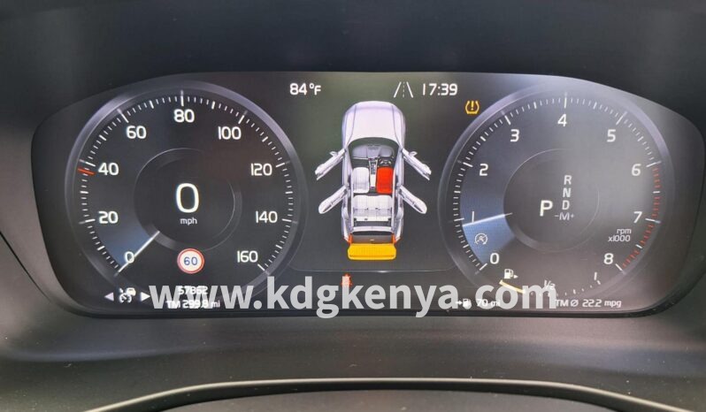 
VOLVO XC40 ( T4 ) full									