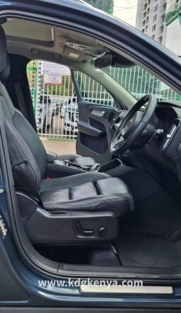 
VOLVO XC40 ( T4 ) full									