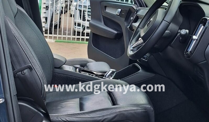 
VOLVO XC40 ( T4 ) full									