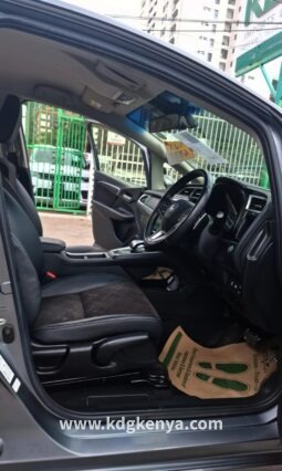 
										HONDA SHUTTLE ( HYBRID X HONDA SENSING ) full									