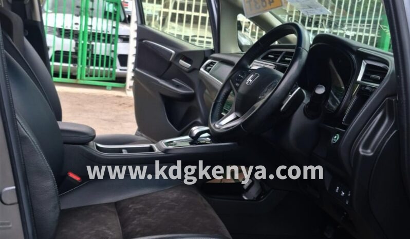 
								HONDA SHUTTLE ( HYBRID X HONDA SENSING ) full									