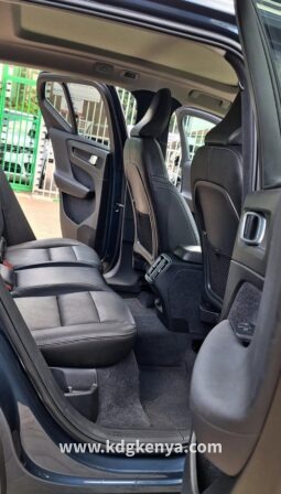 
VOLVO XC40 ( T4 ) full									