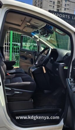 
										TOYOTA VELLFIRE ( 2.5X  6 SEATER ) full									