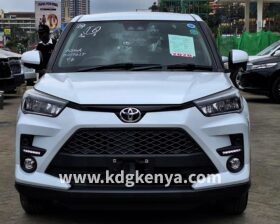 TOYOTA RAIZE FF ( X GRADE )