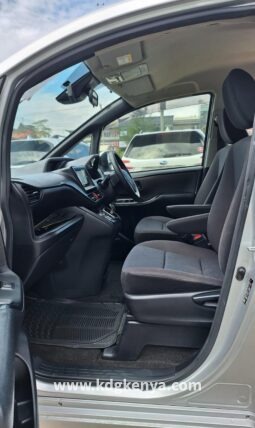 
										TOYOTA NOAH FF ( HYBRID- 7 SEATER ) full									