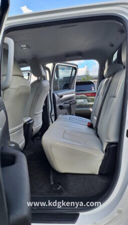
										TOYOTA HILLUX PICK UP ( GRADE Z 4WD DIESEL ) full									