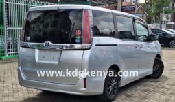 
										TOYOTA NOAH FF ( HYBRID- 7 SEATER ) full									