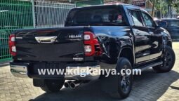 
TOYOTA HILLUX PICK UP PART4WD DIESEL ( XGRADE ) full									