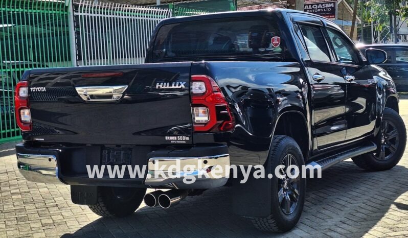 
TOYOTA HILLUX PICK UP PART4WD DIESEL ( XGRADE ) full									