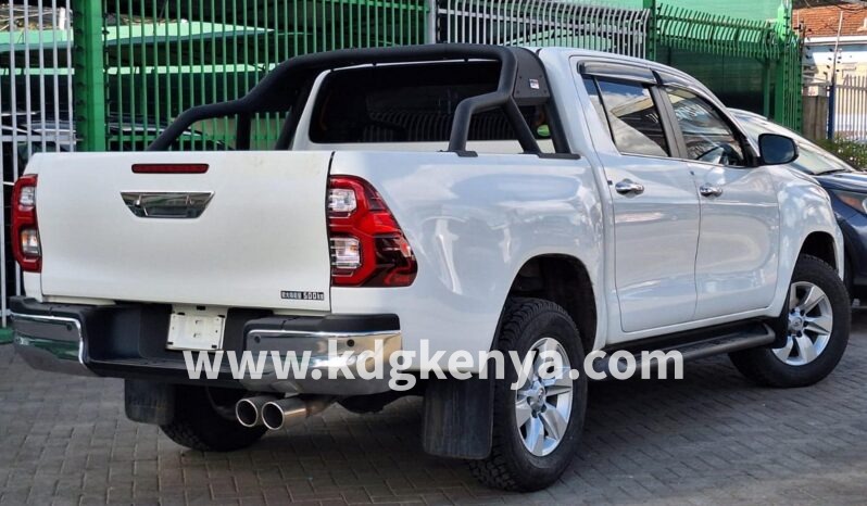 
								TOYOTA HILLUX PICK UP ( GRADE Z 4WD DIESEL ) full									