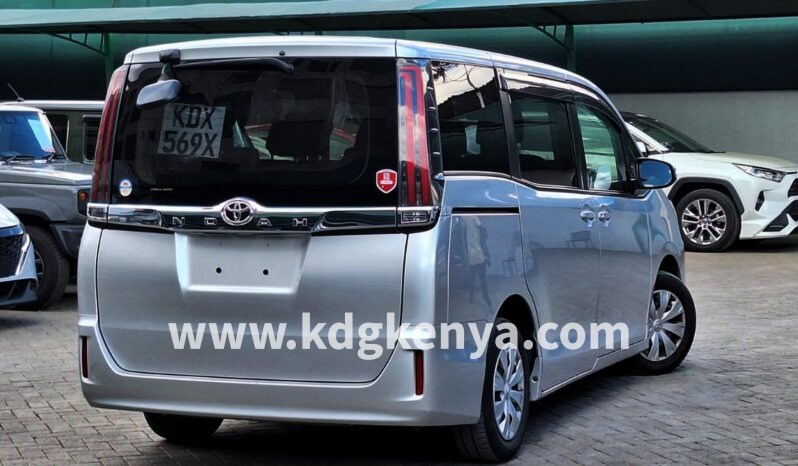 
TOYOTA NOAH  2WD ( X GRADE/ 7 SAETER ) full									