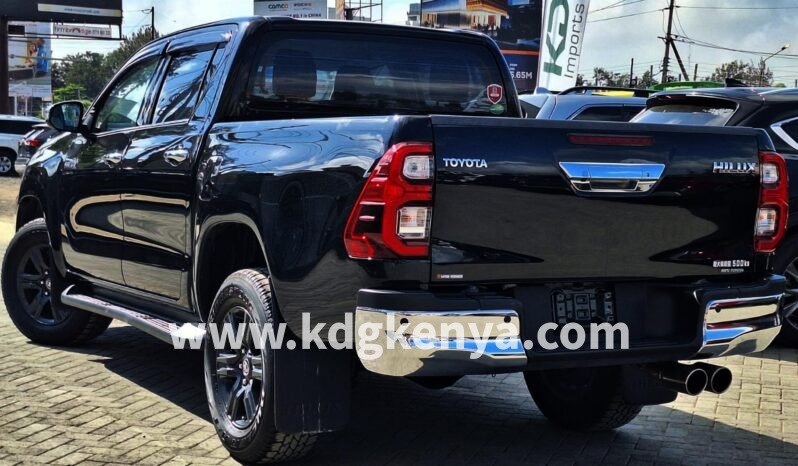 
TOYOTA HILLUX PICK UP PART4WD DIESEL ( XGRADE ) full									
