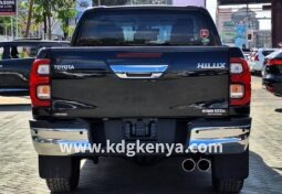 
TOYOTA HILLUX PICK UP PART4WD DIESEL ( XGRADE ) full									