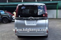 
TOYOTA NOAH  2WD ( X GRADE/ 7 SAETER ) full									
