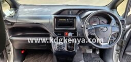 TOYOTA NOAH  2WD ( X GRADE/ 7 SAETER )