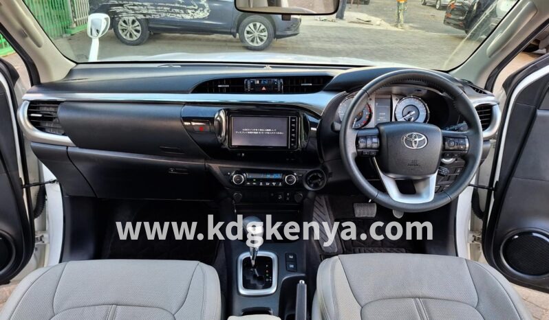 
								TOYOTA HILLUX PICK UP ( GRADE Z 4WD DIESEL ) full									
