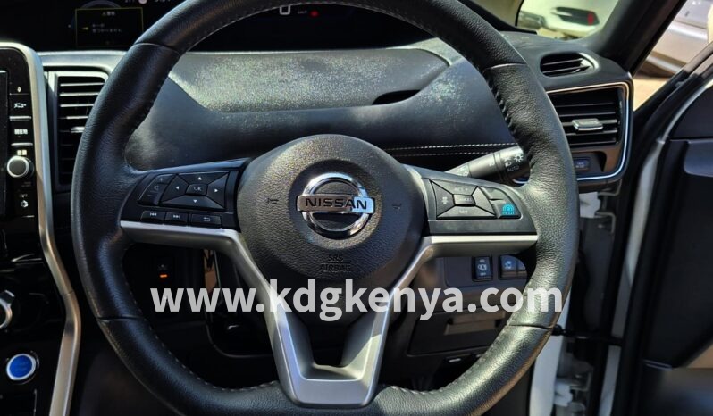 
NISSAN SERENA (  FF ) full									