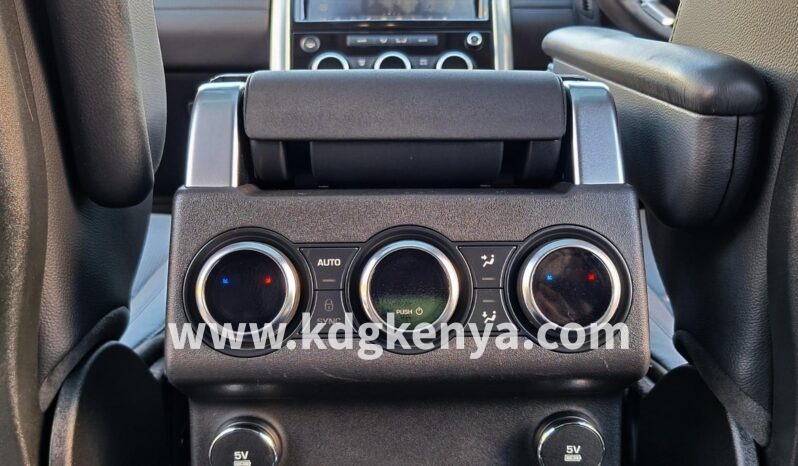 
								LAND ROVER DISCOVERY full									