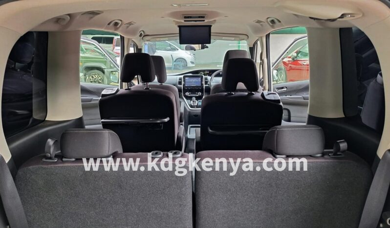 
NISSAN SERENA  FF ( E- POWER HIGHWAY STAR V ) full									