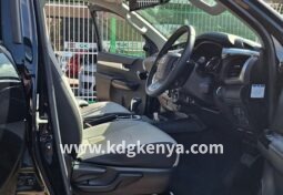 
TOYOTA HILLUX PICK UP PART4WD DIESEL ( XGRADE ) full									