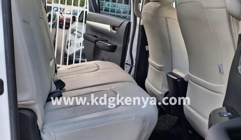 
								TOYOTA HILLUX PICK UP ( GRADE Z 4WD DIESEL ) full									