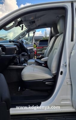 
										TOYOTA HILLUX PICK UP ( GRADE Z 4WD DIESEL ) full									