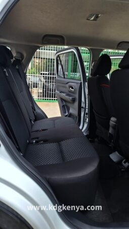 
TOYOTA RAIZE FF ( X GRADE ) full									
