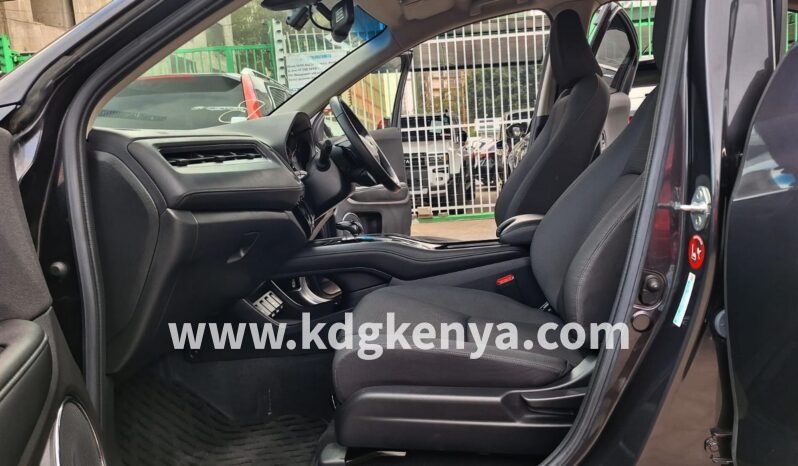 
HONDA VEZEL FULL 4WD ( HYBRID ) full									
